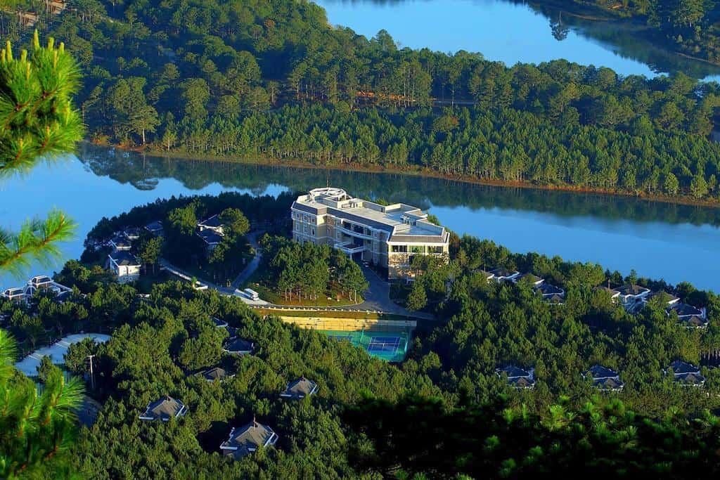 Dalat Edensee Lake Resort & Spa đắm mình trong khung cảnh hữu tình của thung lũng